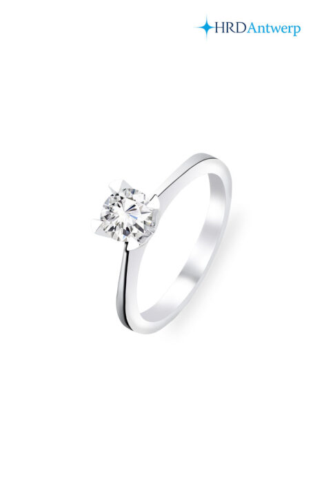 18 Ayar Beyaz Altın 0.65 Karat Tektaş Pırlanta Yüzük