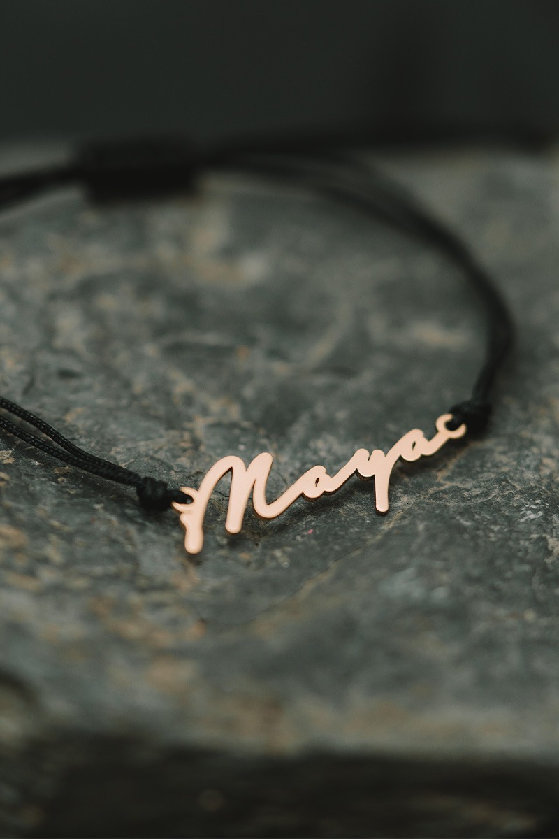 WhatsApp Image 2021-03-28 at 20.11.24 14 Ayar Sarı Altın Dört Harfli Kişiselleştirilebilir Bileklik - Görsel 1